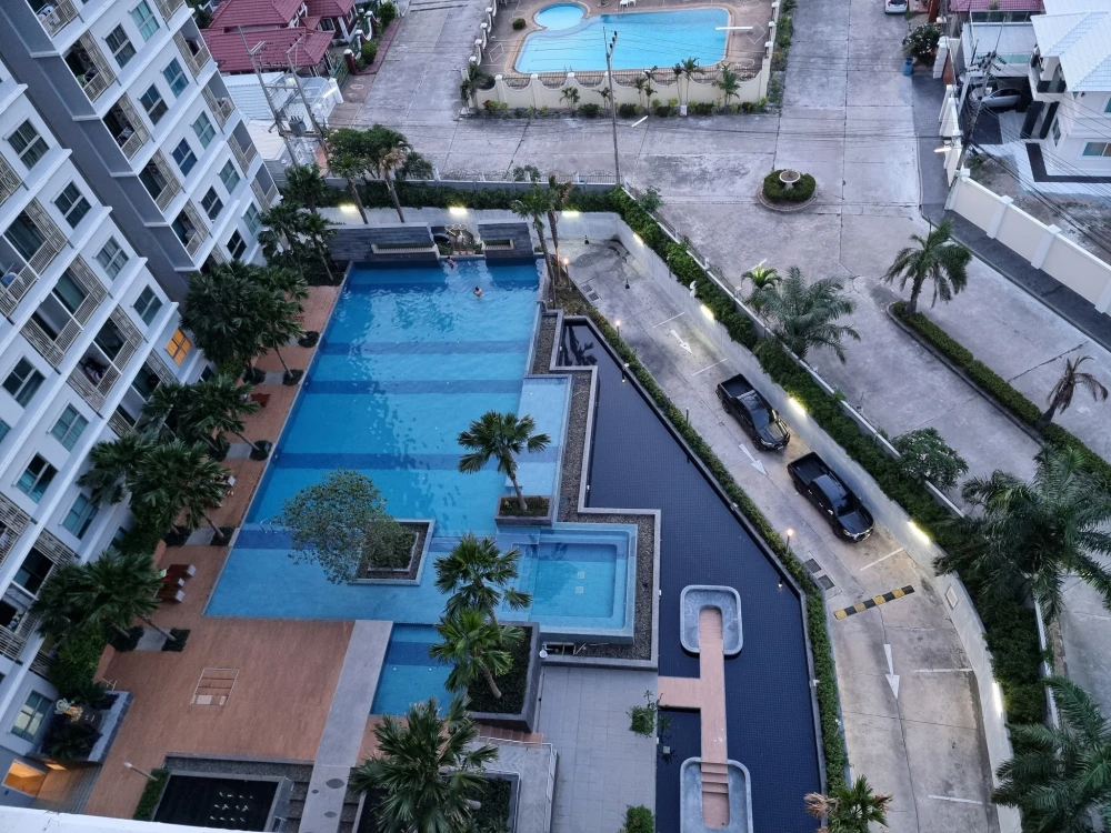 For sale: The Trust Condo South Pattaya, 11th floor, open and airy view, so nice to live in, you must reserve now.