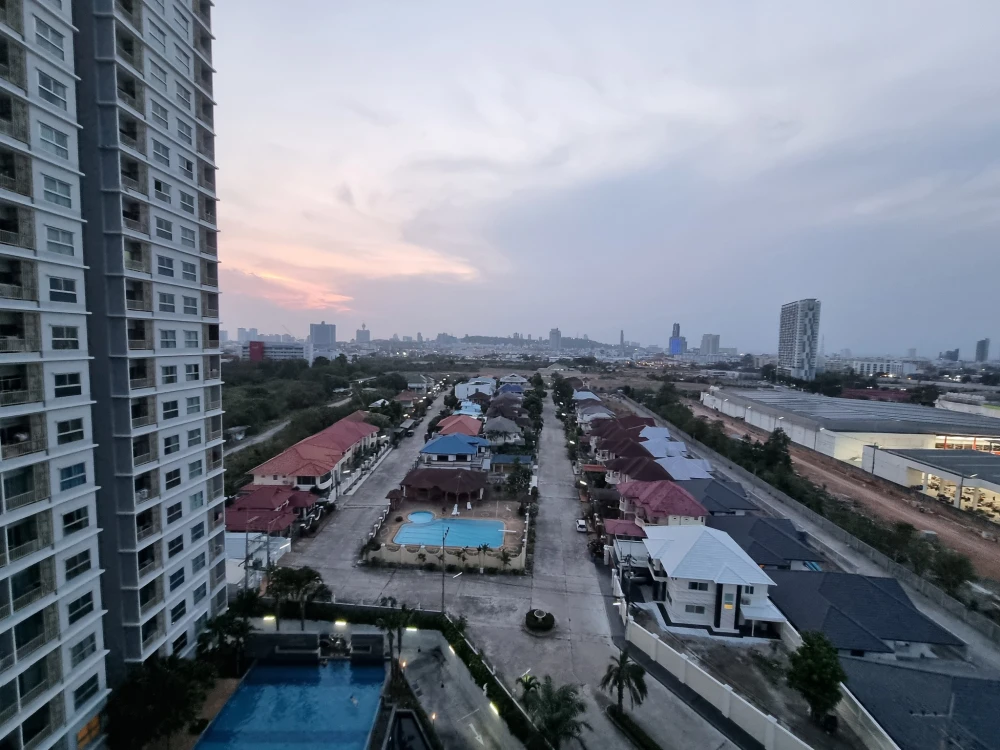 For sale: The Trust Condo South Pattaya, 11th floor, open and airy view, so nice to live in, you must reserve now.