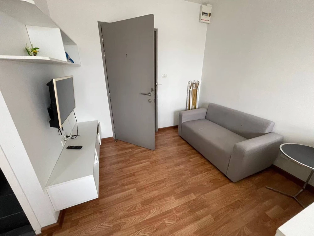 For sale: The Trust Condo South Pattaya, a lovely room on the 15th floor, fully furnished, beautiful view, not blocked, reserve now!