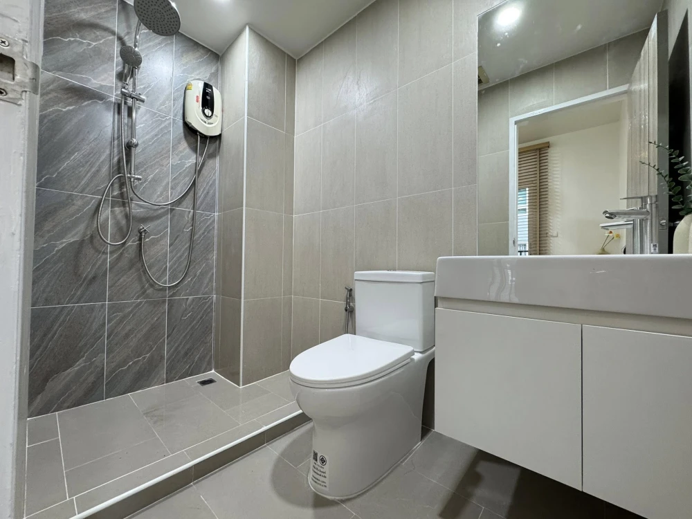 For sale: The Trust Condo in Central Pattaya. Beautifully decorated throughout. Minimalist style. Very livable. Ready to move in.