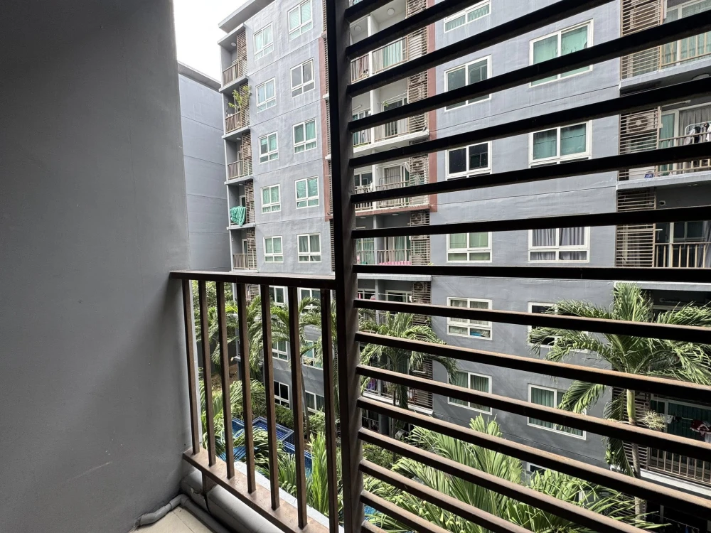 For sale: The Trust Condo in Central Pattaya. Beautifully decorated throughout. Minimalist style. Very livable. Ready to move in.