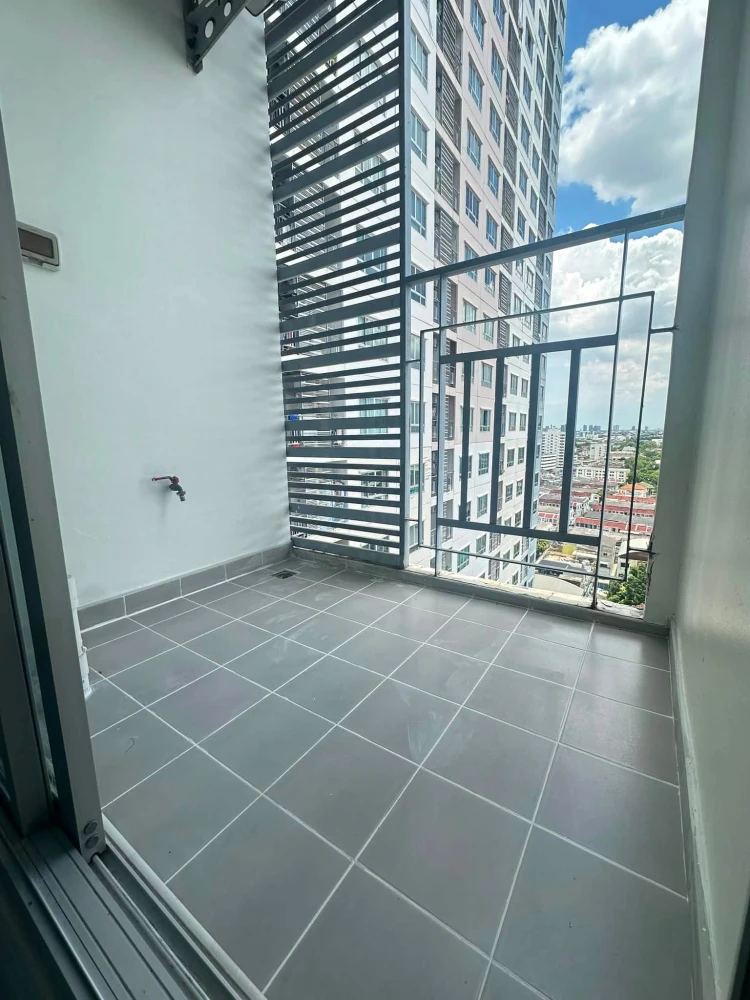 Selling The Trust Residence Pinklao, 15th floor, partitioned unit, fully furnished, ready to move in. Book now!