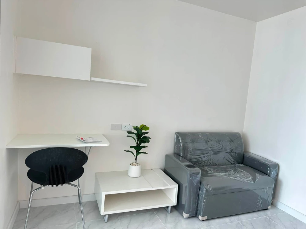 Selling The Trust Residence Pinklao, 15th floor, partitioned unit, fully furnished, ready to move in. Book now!