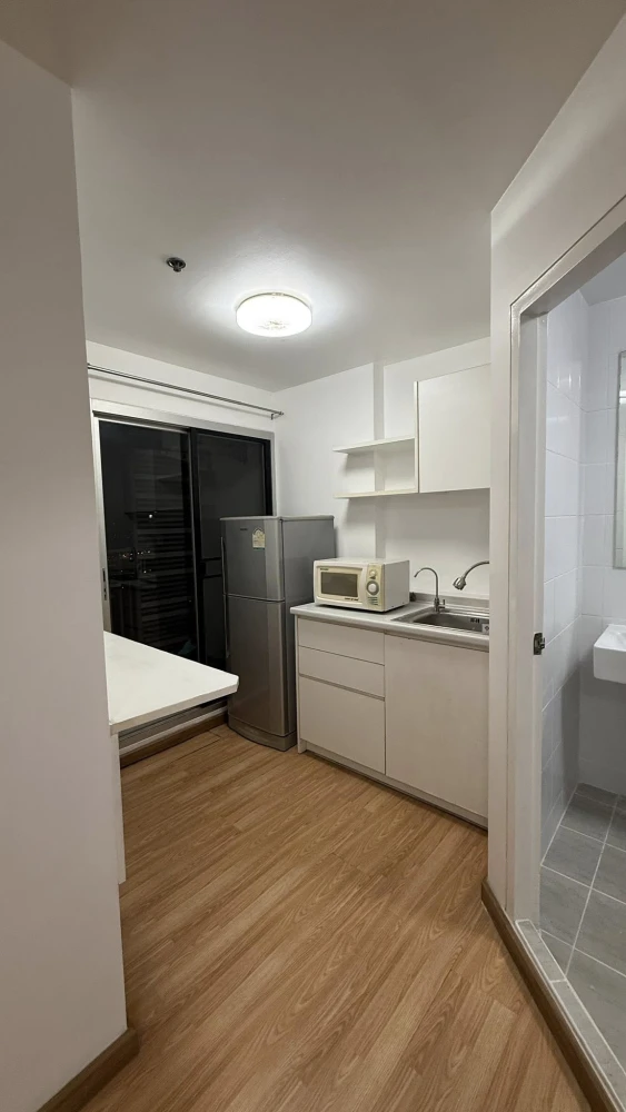 Selling a lovely unit at The Trust Residence Pinklao, 21st floor. Fully furnished with beautiful garden views. Book now!