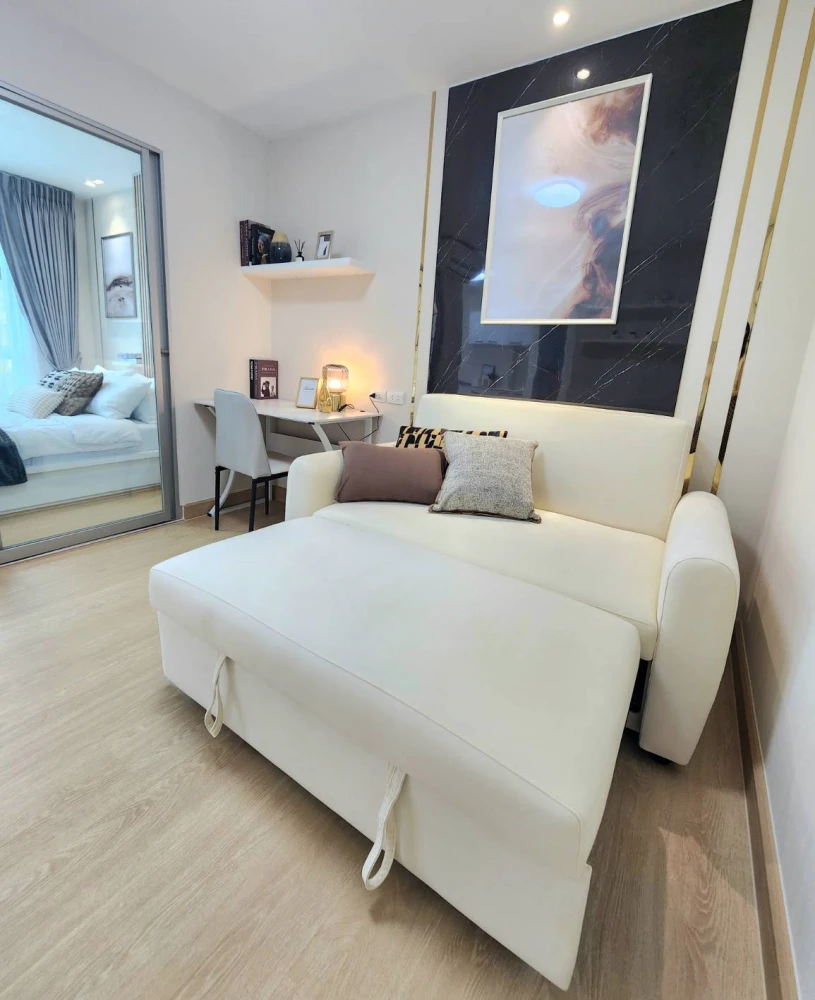 For sale: The Trust Residence Pinklao, a lovely room with furniture. Reserve now!!