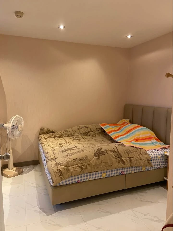 ขาย The Trust Residence Pinklao ห้องน่าอยู่ เฟอร์พร้อม กว้างขวางอยู่สบาย จองเลย