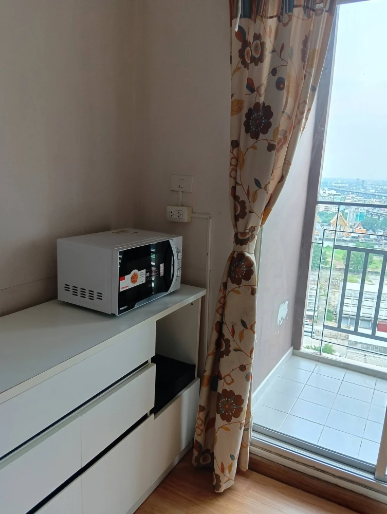 Selling a corner unit at The Trust Residence Pinklao, offering a quieter environment and complete amenities. Don't miss out!