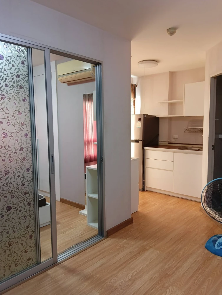 Selling a corner unit at The Trust Residence Pinklao, offering a quieter environment and complete amenities. Don't miss out!