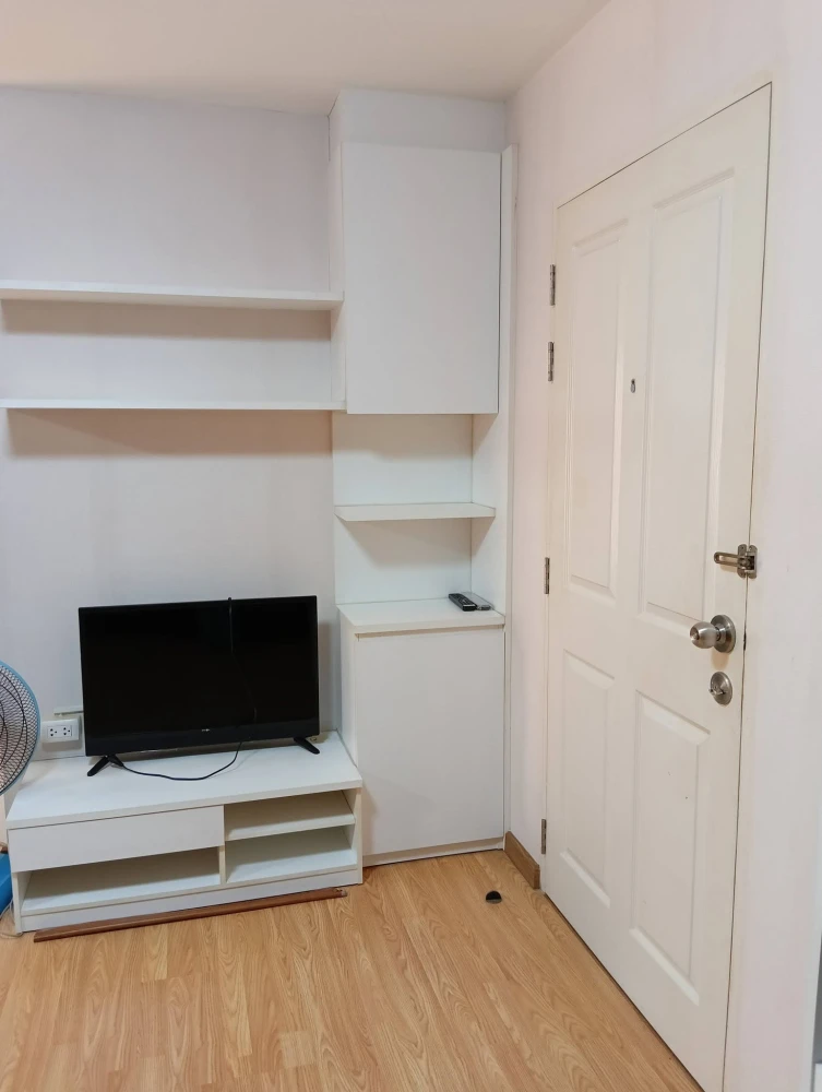 Selling a corner unit at The Trust Residence Pinklao, offering a quieter environment and complete amenities. Don't miss out!