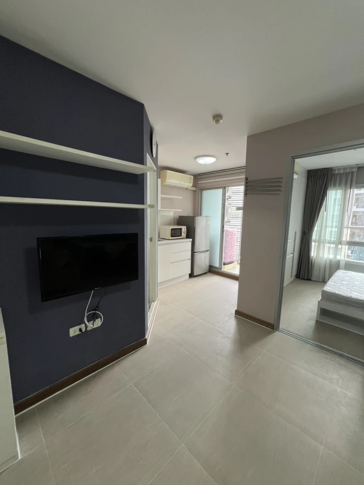 ขาย เช่า The Trust Residence Ratchada-Rama 3 ห้องน่าอยู่ ติดวอลเปเปอร์อย่างดี มาพร้อมเฟอร์นิเจอร์ครบครัน จองเลยตอนนี้