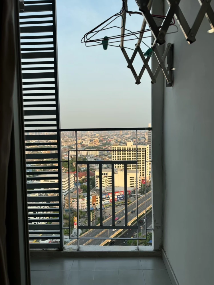 ขาย The Trust Residence ปิ่นเกล้า (บรมราชชนนี) ชั้นสูง วิวสวย พร้อมเฟอร์นิเจอร์ครบ และเครื่องใช้ไฟฟ้า เข้าอยู่ได้ทันที!