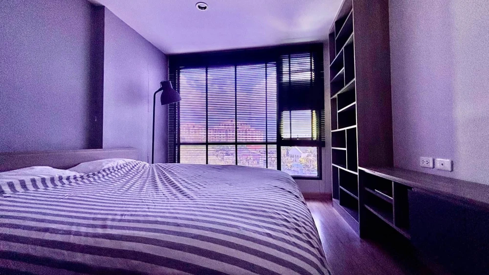 Selling 10 comfortable rooms at The Unique. Great location, beautiful unblocked views, fully furnished. Don't miss this great deal!