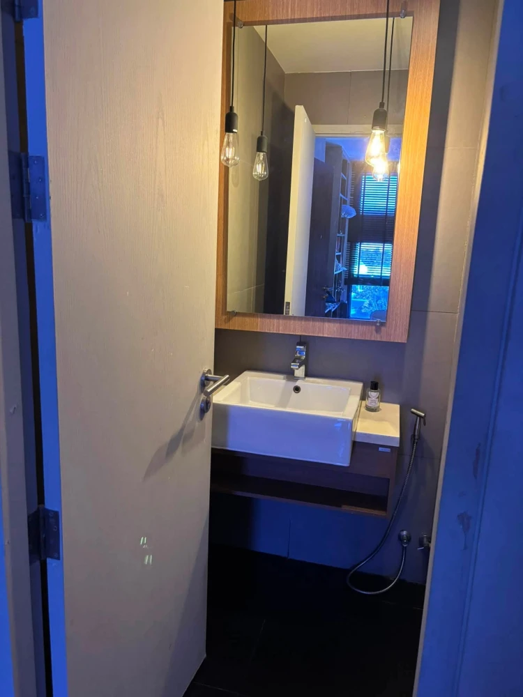 Selling 10 comfortable rooms at The Unique. Great location, beautiful unblocked views, fully furnished. Don't miss this great deal!