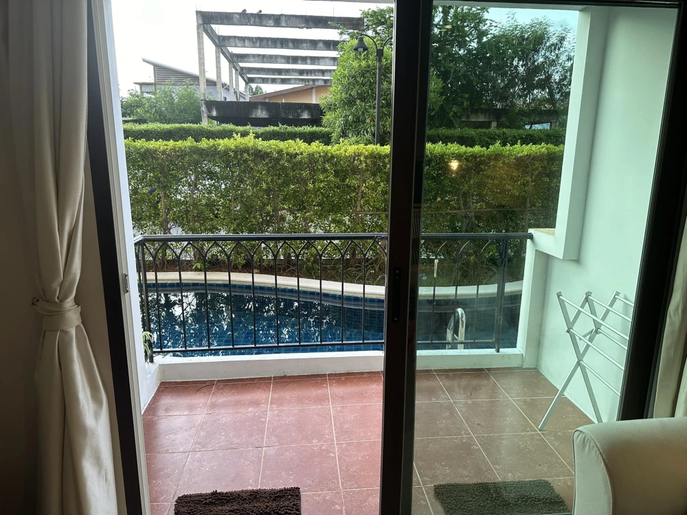 Selling a 1-bedroom, 1-bathroom unit at The Venetian Signature Condo Resort Pattaya. Prime location, fully furnished. Book now!