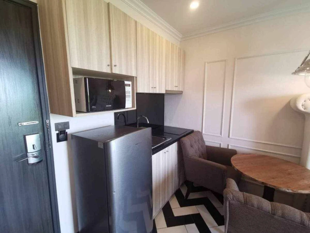 For sale: The Venetian Signature Condo Resort Pattaya, a nice room on the 5th floor, good location, beautiful sea view, reserve now!