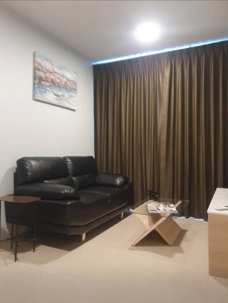 Selling The Ville Express Ratchayothin, corner unit, 7th floor. Spacious living area, comfortable and not cramped. Book now before it's too late!