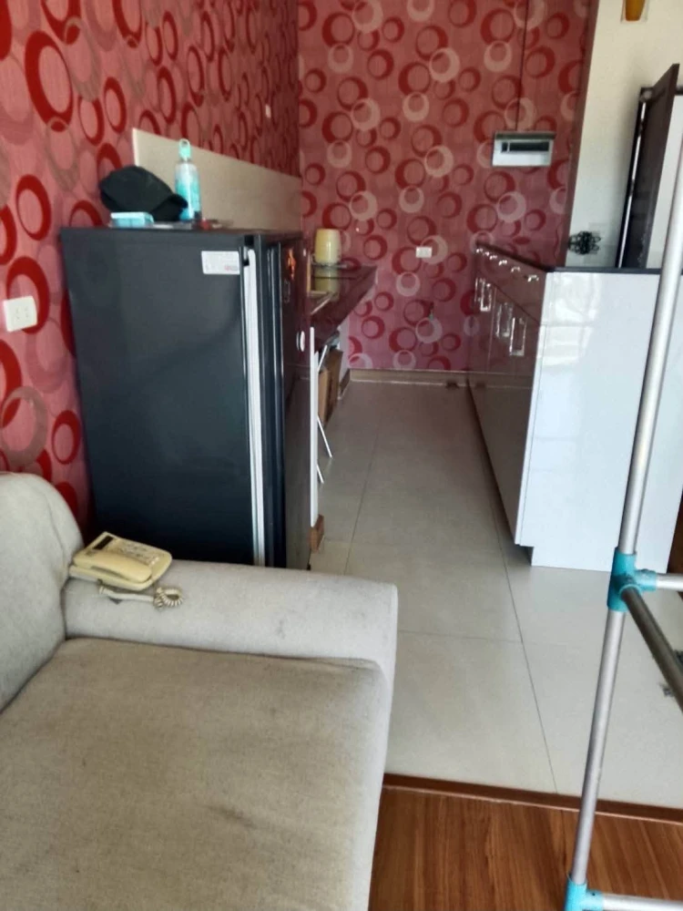 Selling The Wellington Condominium, 2 bedrooms, spacious living area, high-quality wallpaper. Don't miss out!
