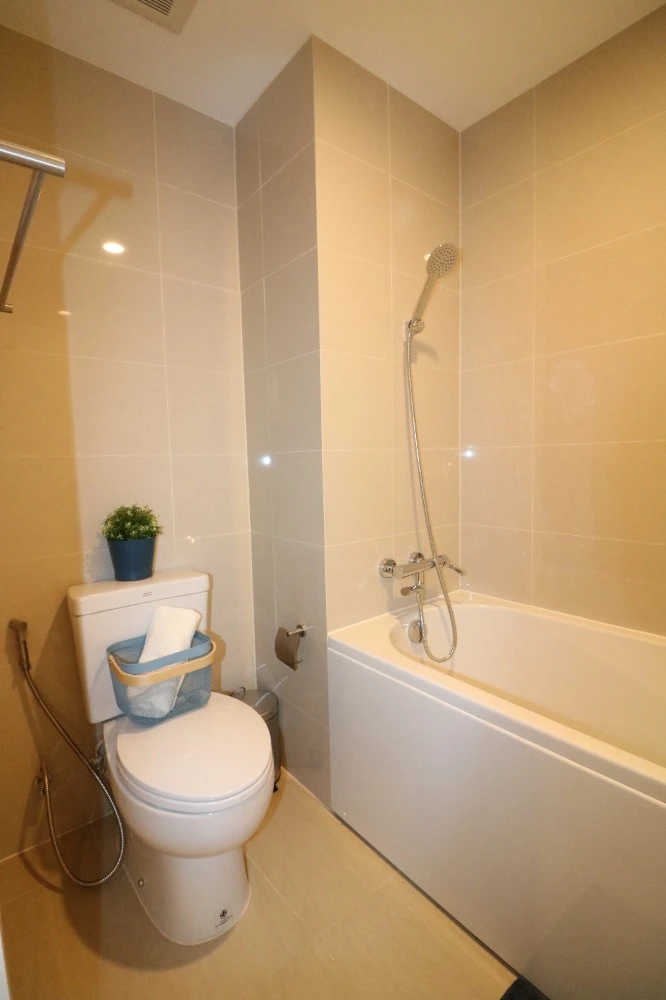 For sale: The Zea Sriracha, 15th floor, fully furnished room, ready to move in, reserve now, don't miss out.