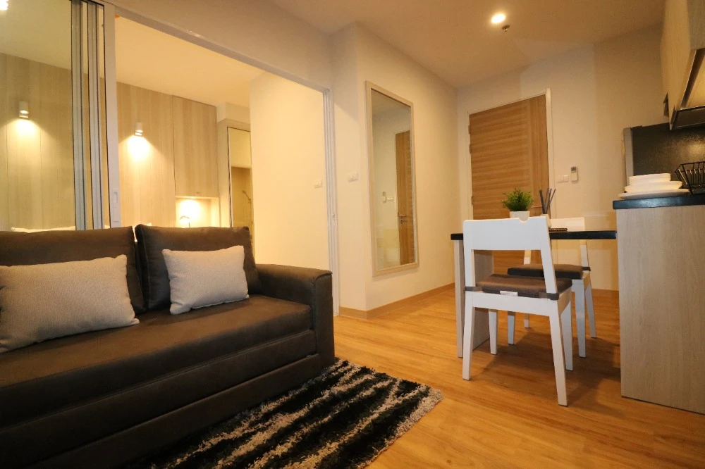 For sale: The Zea Sriracha, 15th floor, fully furnished room, ready to move in, reserve now, don't miss out.