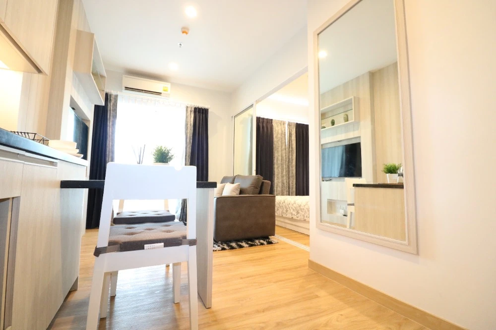 For sale: The Zea Sriracha, 15th floor, fully furnished room, ready to move in, reserve now, don't miss out.