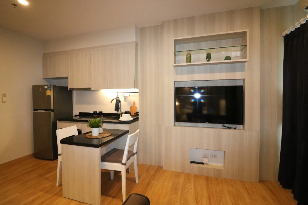 For sale: The Zea Sriracha, 15th floor, fully furnished room, ready to move in, reserve now, don't miss out.