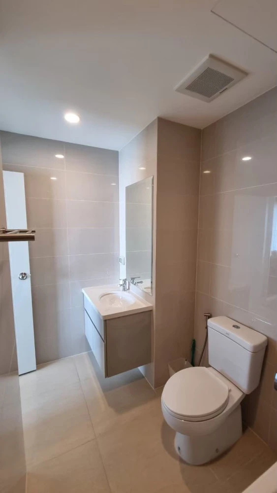 Selling spacious rooms at The Zea Sriracha. Excellent amenities and stunning sea views. Book now!