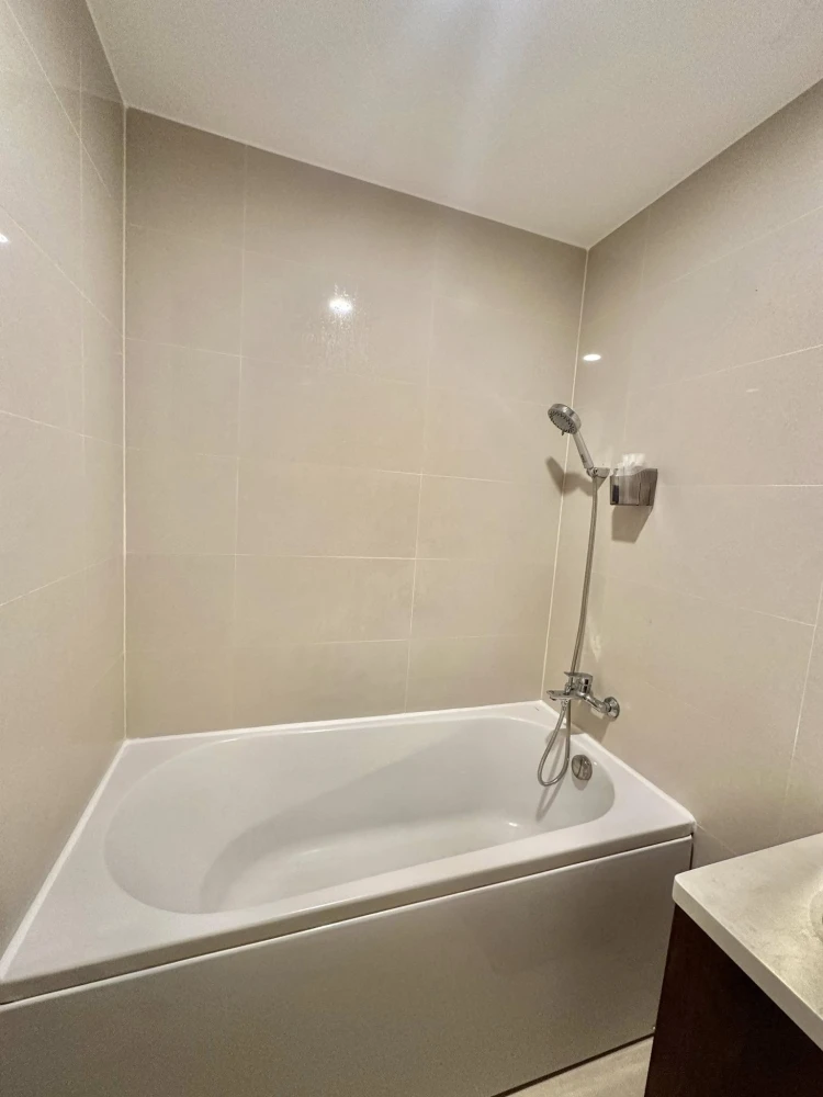 For sale: The Zea Sriracha, a lovely room on the 13th floor, in a great location, fully equipped with all the amenities. Don't miss out!