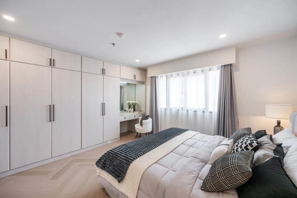 For sale: TOP VIEW TOWER Sukhumvit 59, 21st floor, good view, beautiful plan, perfect usable space, each room is not cramped, hurry up and grab it!