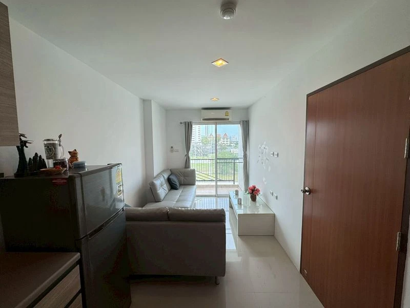 TrioGems Condo for sale (Jomtien), great location near Jomtien Beach! City view, fully furnished, don't miss out!