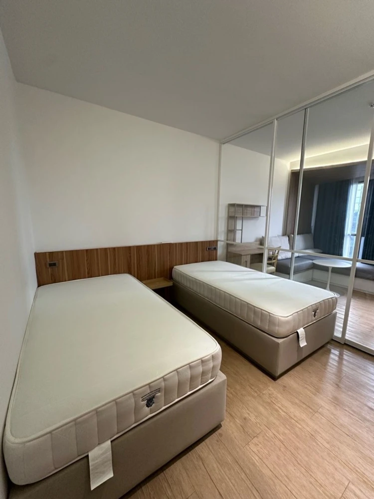 Triple Y Residence for sale, 32nd floor, high floor, fully furnished, ready to move in. Reserve now, don't miss out!