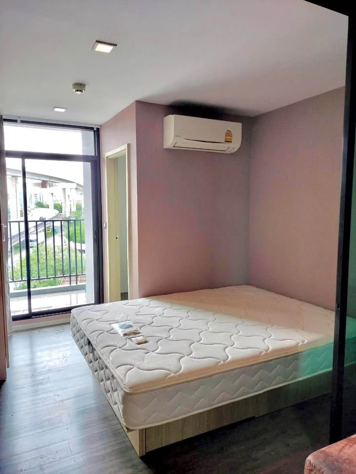 For sale: Tropicana BTS Erawan, 5th floor, partitioned room, fully furnished, ready to move in. Reserve now, don't miss out!