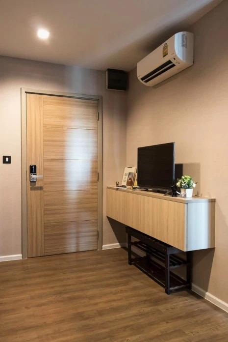 For sale: Tropicana BTS Erawan, Building A, 6th floor, fully furnished, just bring your belongings and move in.