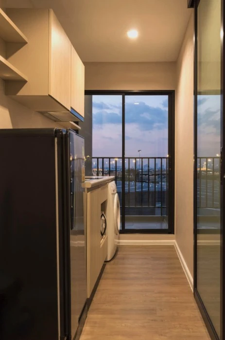 For sale: Tropicana BTS Erawan, Building A, 6th floor, fully furnished, just bring your belongings and move in.