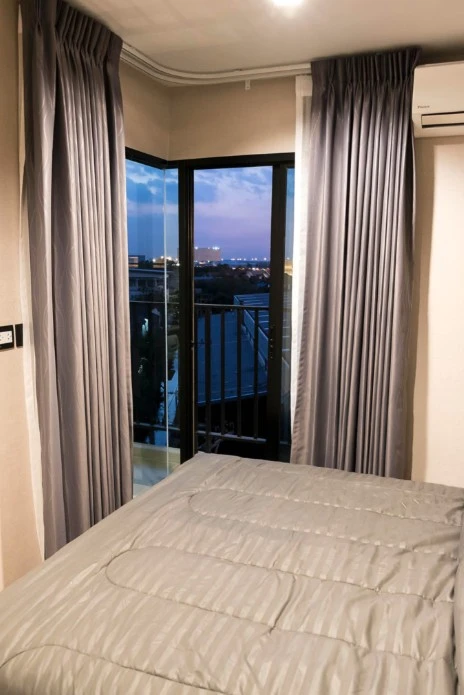 For sale: Tropicana BTS Erawan, Building A, 6th floor, fully furnished, just bring your belongings and move in.