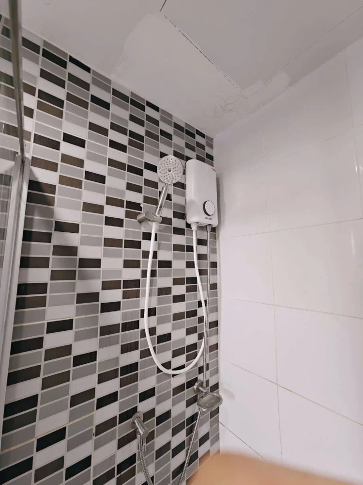 Selling Tulip Square Omnoui condo. Spacious and comfortable corner unit, quiet and peaceful. Book now, don't miss out!!!