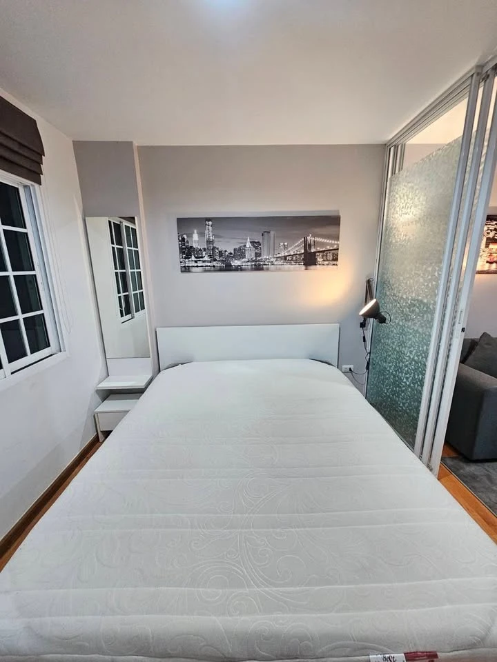 Tulip Square condo for sale in Om Noi. Pool view, great atmosphere, fully furnished and ready to move in.