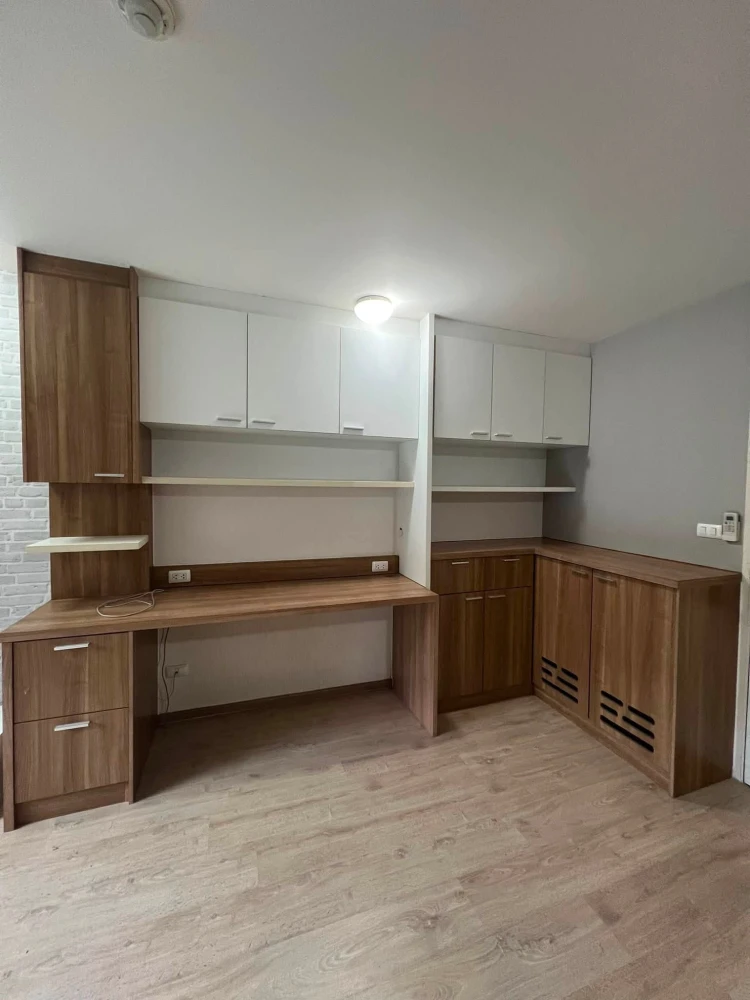 Selling a U Campus Rangsit-Muang Ek condo unit. The room is in excellent condition, spacious at 39 sq.m., easy to decorate, and doesn't feel cramped.