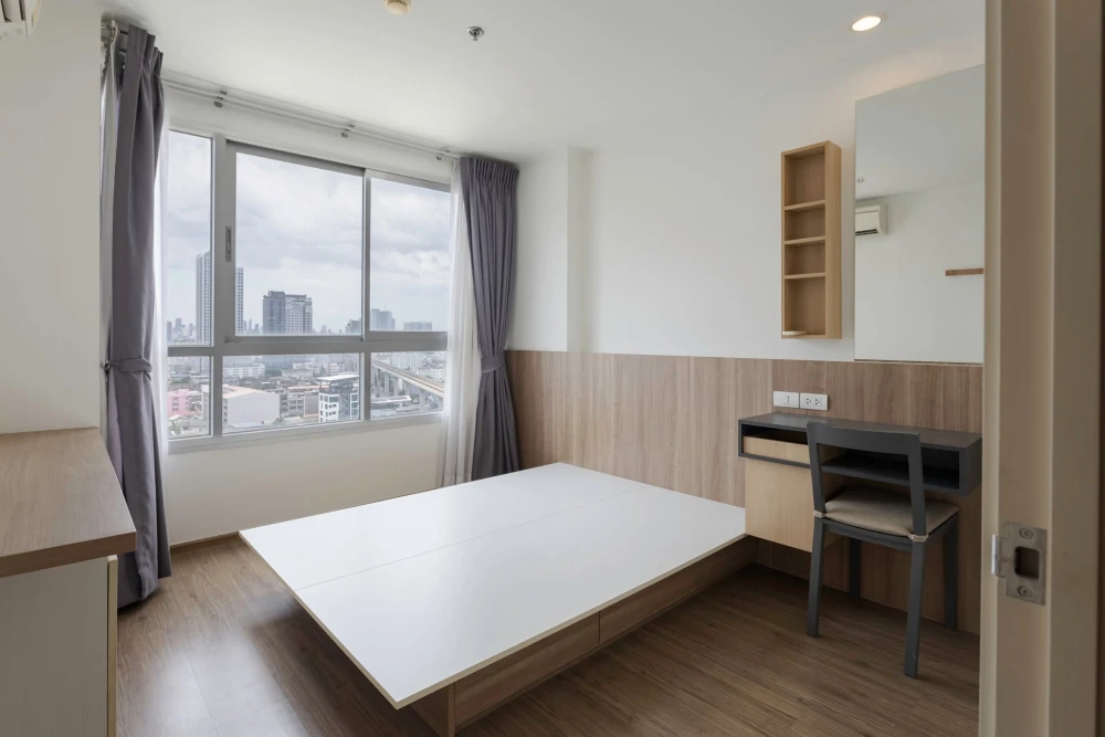 Selling U Delight @ BangSon Station condo. Ready to move in, fully furnished with appliances. Amazing price! Don't miss out! images