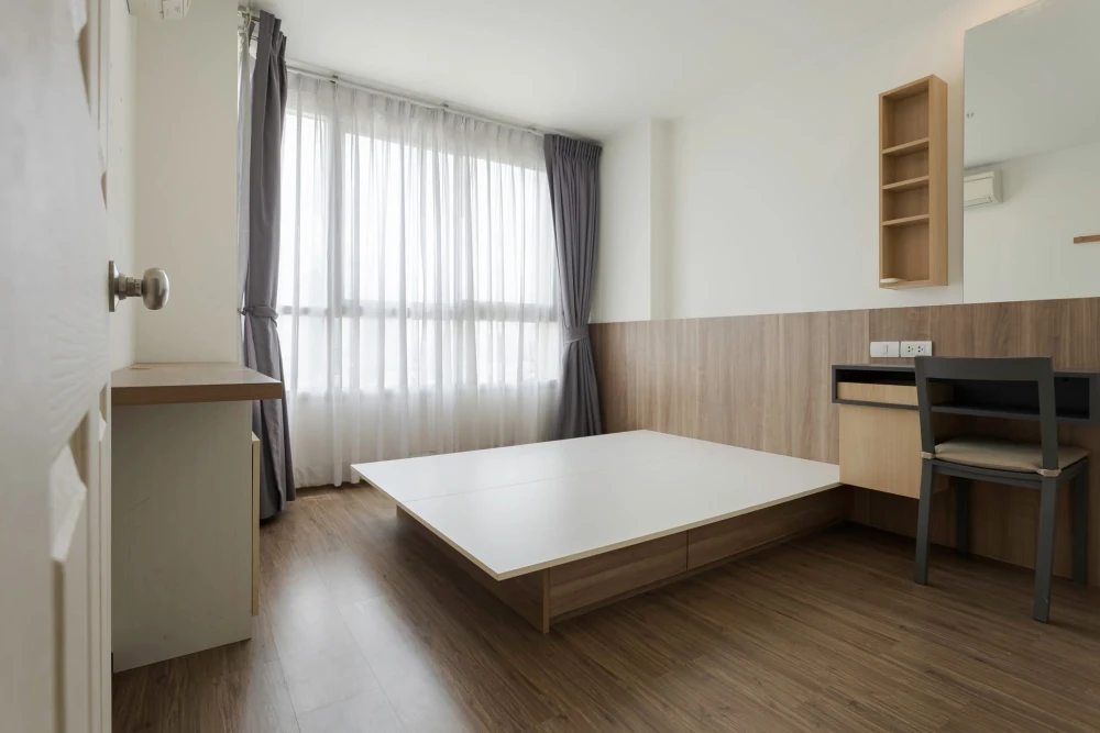 Selling U Delight @ BangSon Station condo. Ready to move in, fully furnished with appliances. Amazing price! Don't miss out!