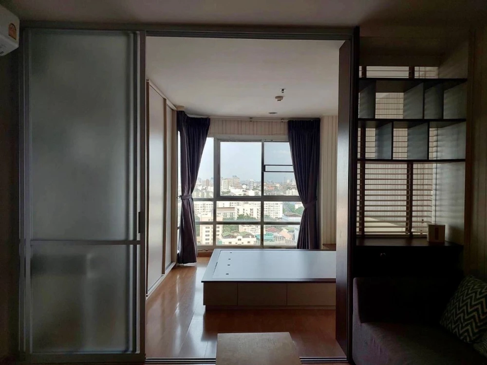 Selling U Delight @ Huaykwang Station, 18th floor. High floor, beautiful view, fully furnished. Book now!