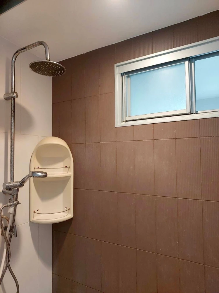 Selling U Delight @ Huaykwang Station, 18th floor. High floor, beautiful view, fully furnished. Book now!