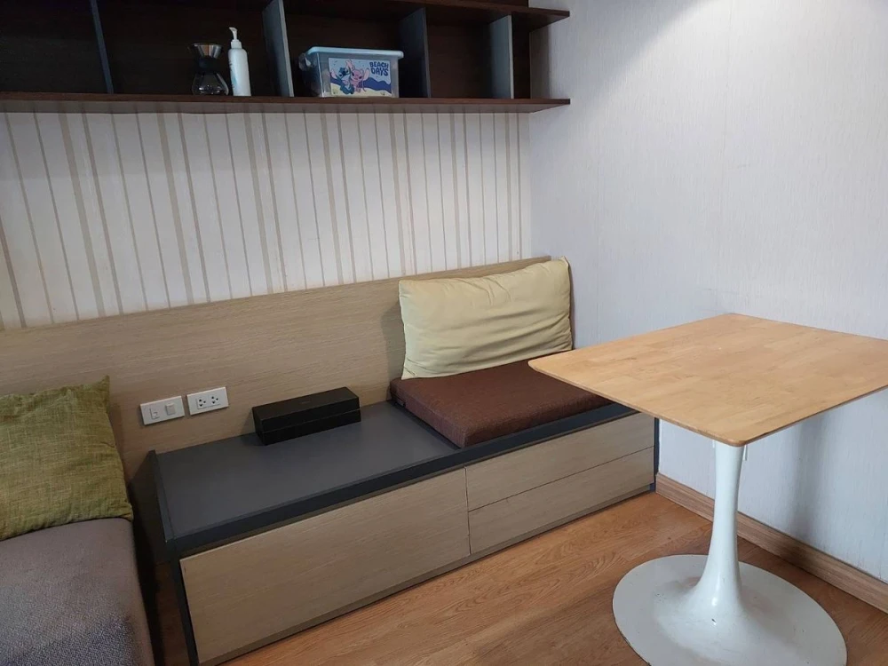 Selling U Delight @ Huaykwang Station, 18th floor. High floor, beautiful view, fully furnished. Book now!