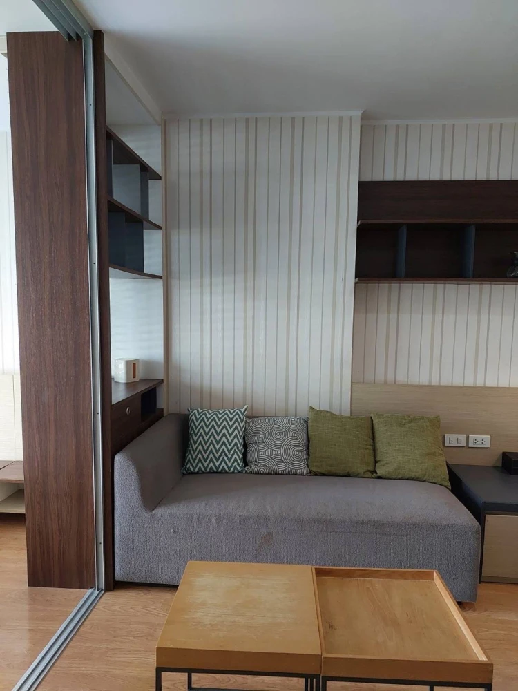 Selling U Delight @ Huaykwang Station, 18th floor. High floor, beautiful view, fully furnished. Book now!