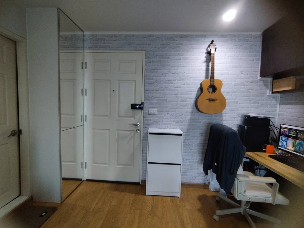 Selling U Delight @ Huaykwang Station, high floor unit, fully furnished, spacious. Book now!
