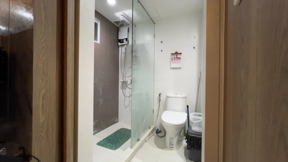 Selling U Delight @ Huaykwang Station, a lovely unit on the 19th floor with a great location and spacious living area. Book now!