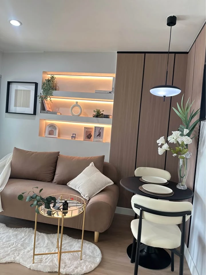 Selling U Delight @ Onnut Station condos. Nice rooms, fully furnished, high floor. Book now before it's too late!!!