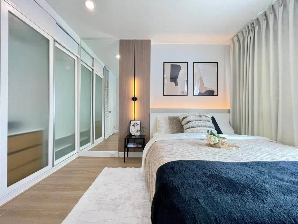 Selling U Delight @ Onnut Station condos. Nice rooms, fully furnished, high floor. Book now before it's too late!!!
