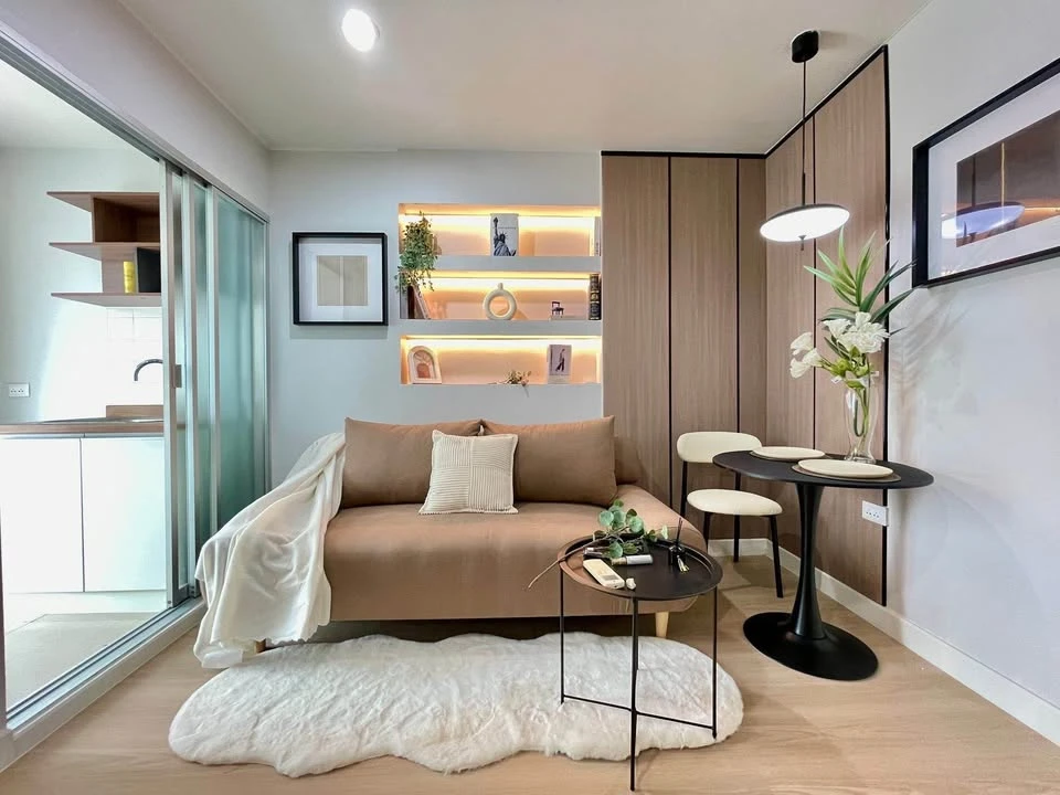 Selling U Delight @ Onnut Station condos. Nice rooms, fully furnished, high floor. Book now before it's too late!!!
