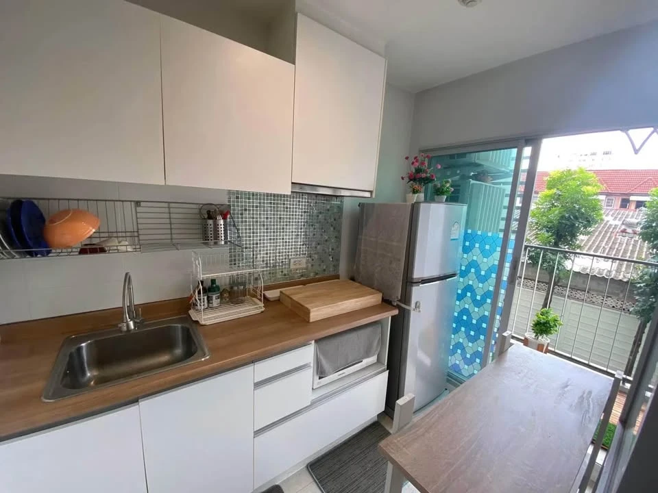 ขาย U-Delight Condo @ Huay-Kwang Station ห้องกว้างขวาง ติดวอลเปเปอร์ทั้งห้อง สะดวกครบจบที่นี่ จองเลย