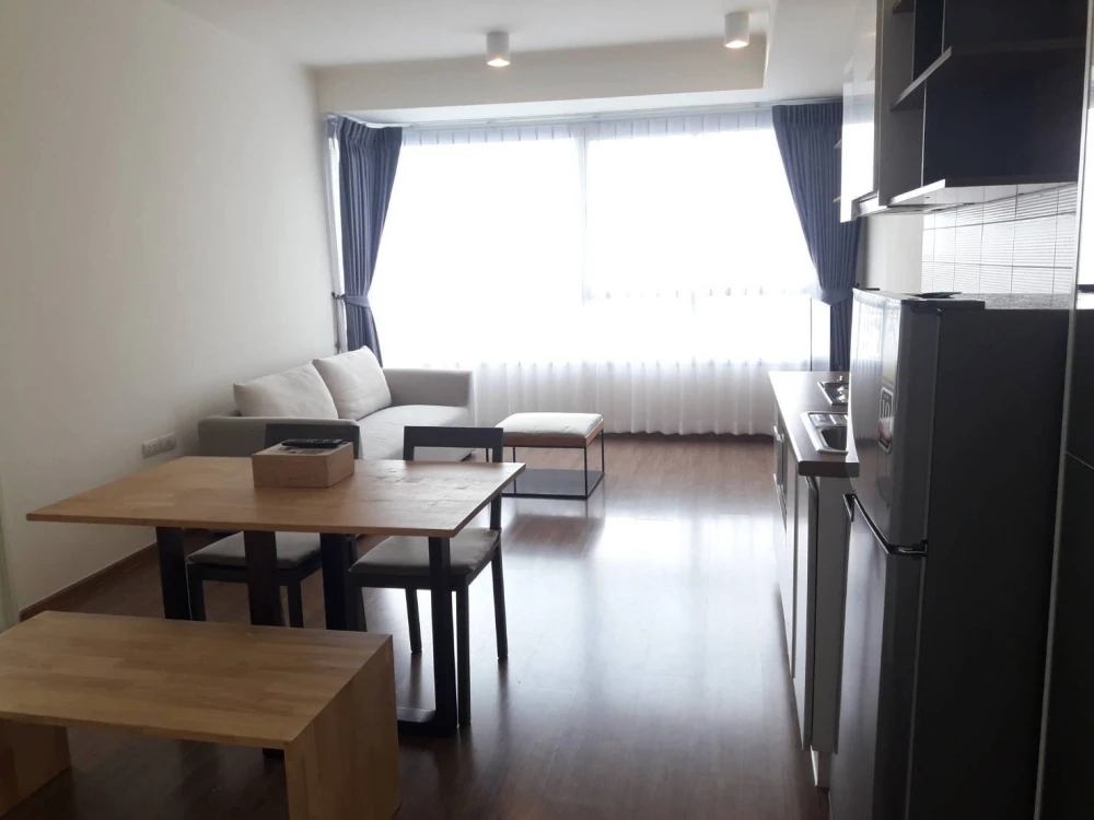 Selling U Delight Rattanathibet, 2 bedrooms, spacious living area, prime location, fully furnished. Don't miss out!